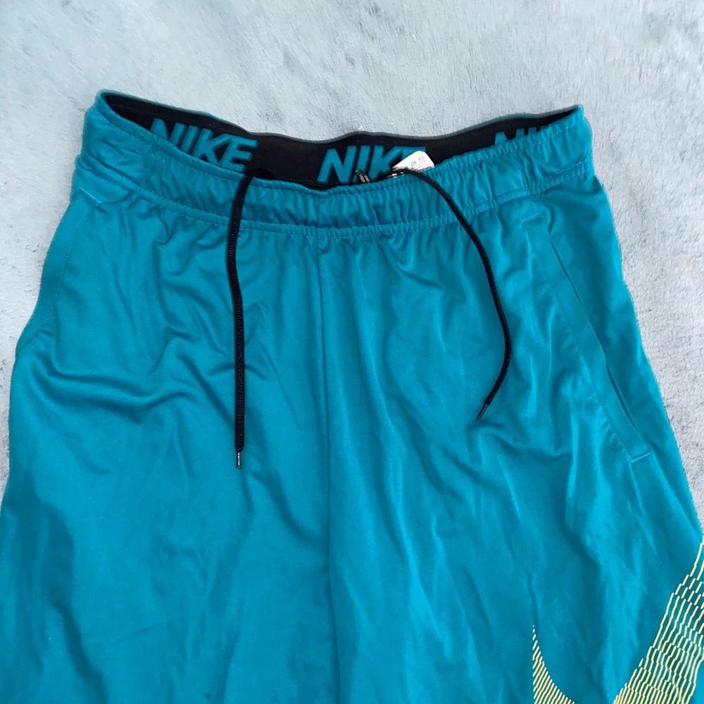 NIKE DRI FIT SHORTS